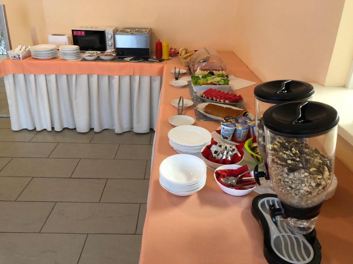 Hotel Hokejka Prievidza Extérieur photo
