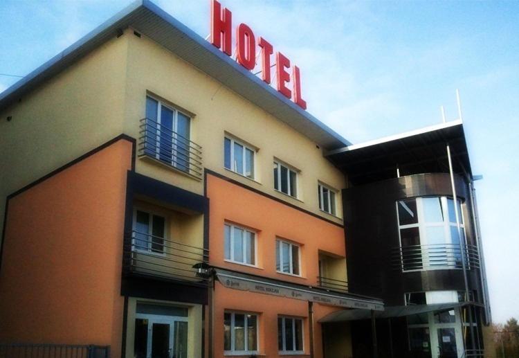 Hotel Hokejka Prievidza Extérieur photo