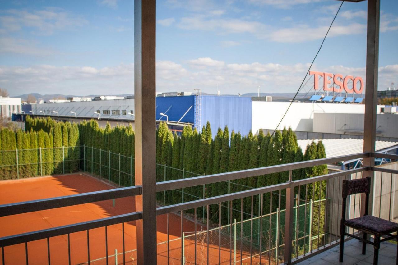 Hotel Hokejka Prievidza Extérieur photo
